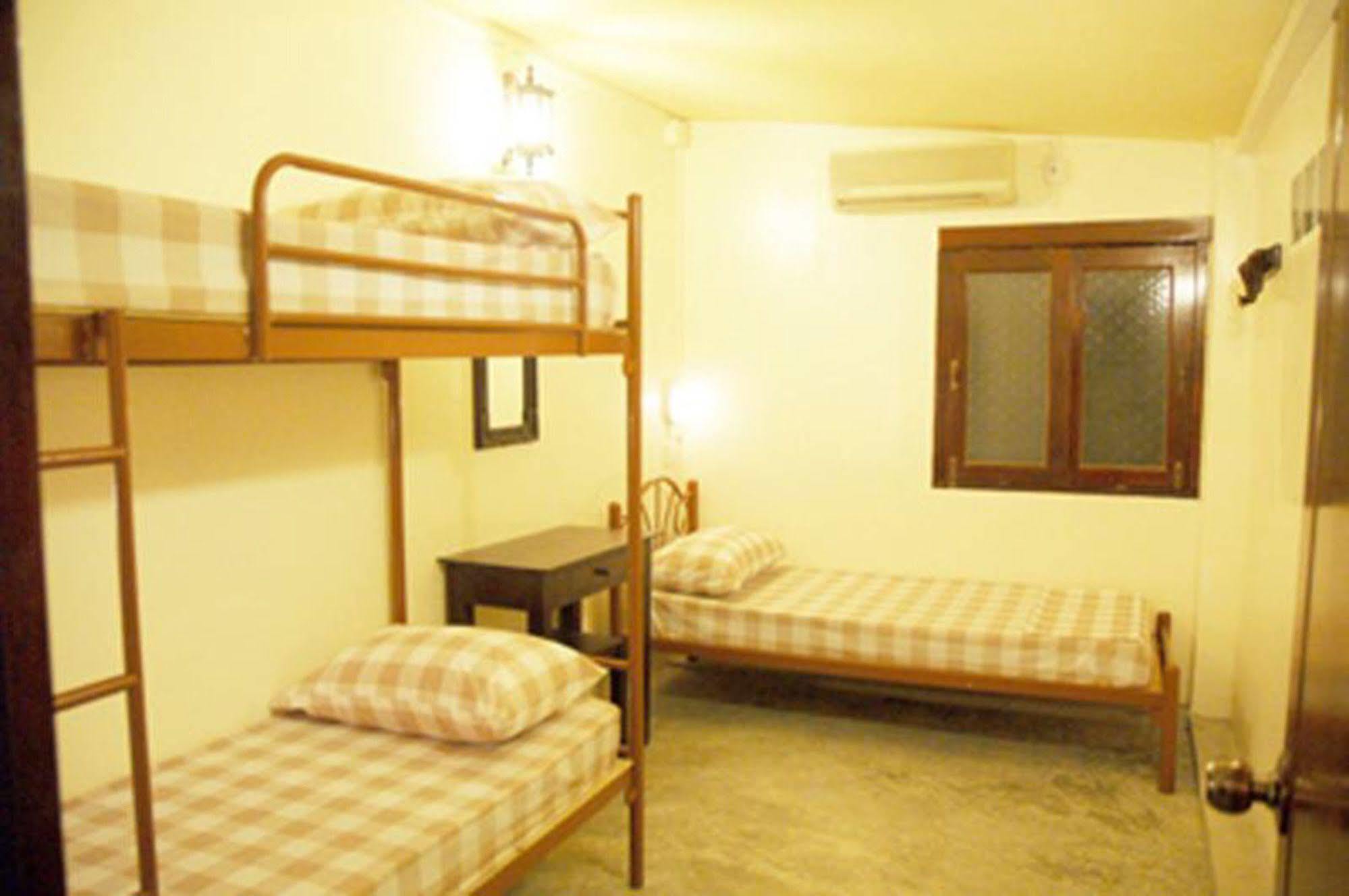 Yha Bangkok Airport Hostel Bang Phli Exterior photo