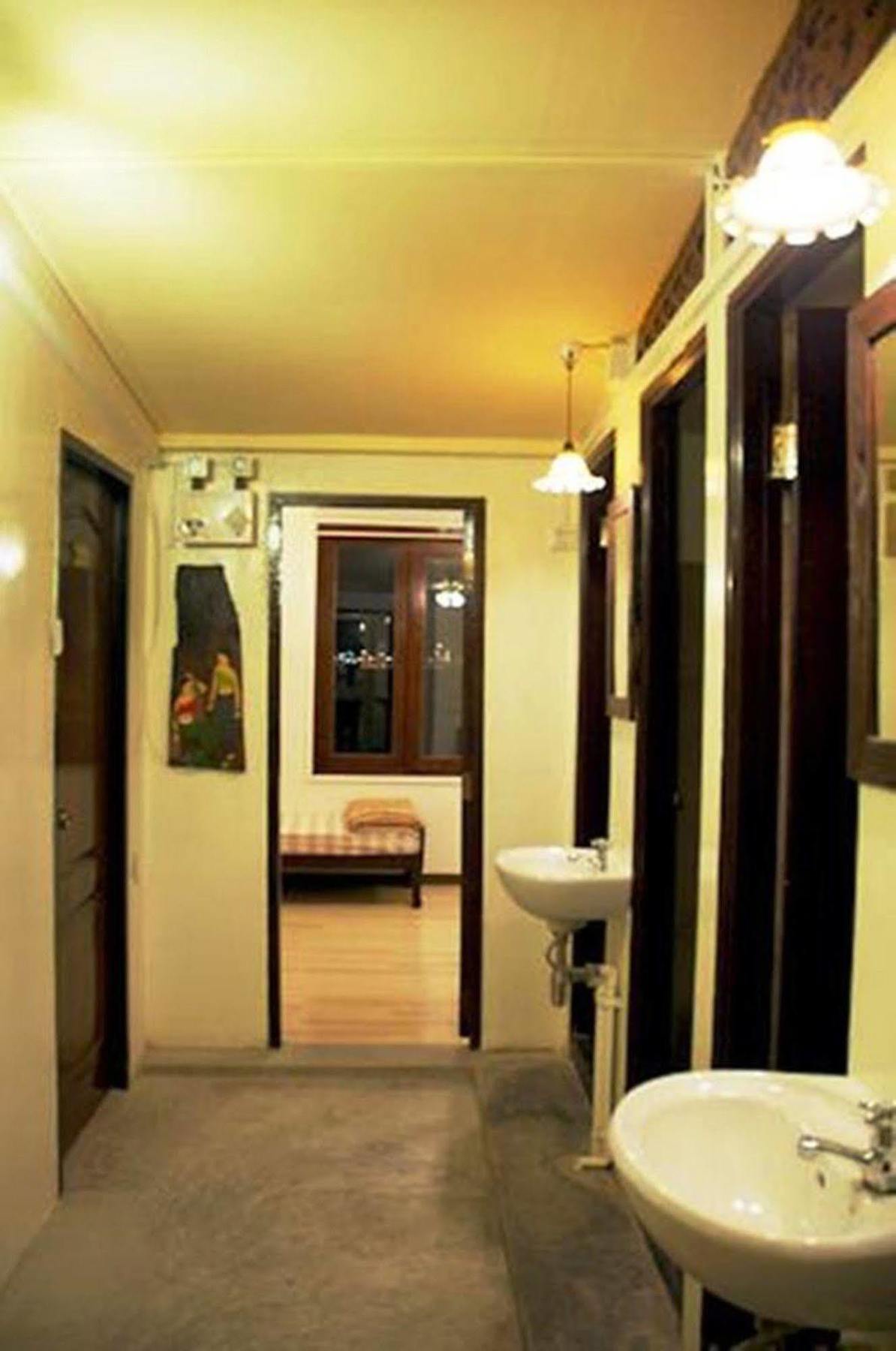 Yha Bangkok Airport Hostel Bang Phli Exterior photo