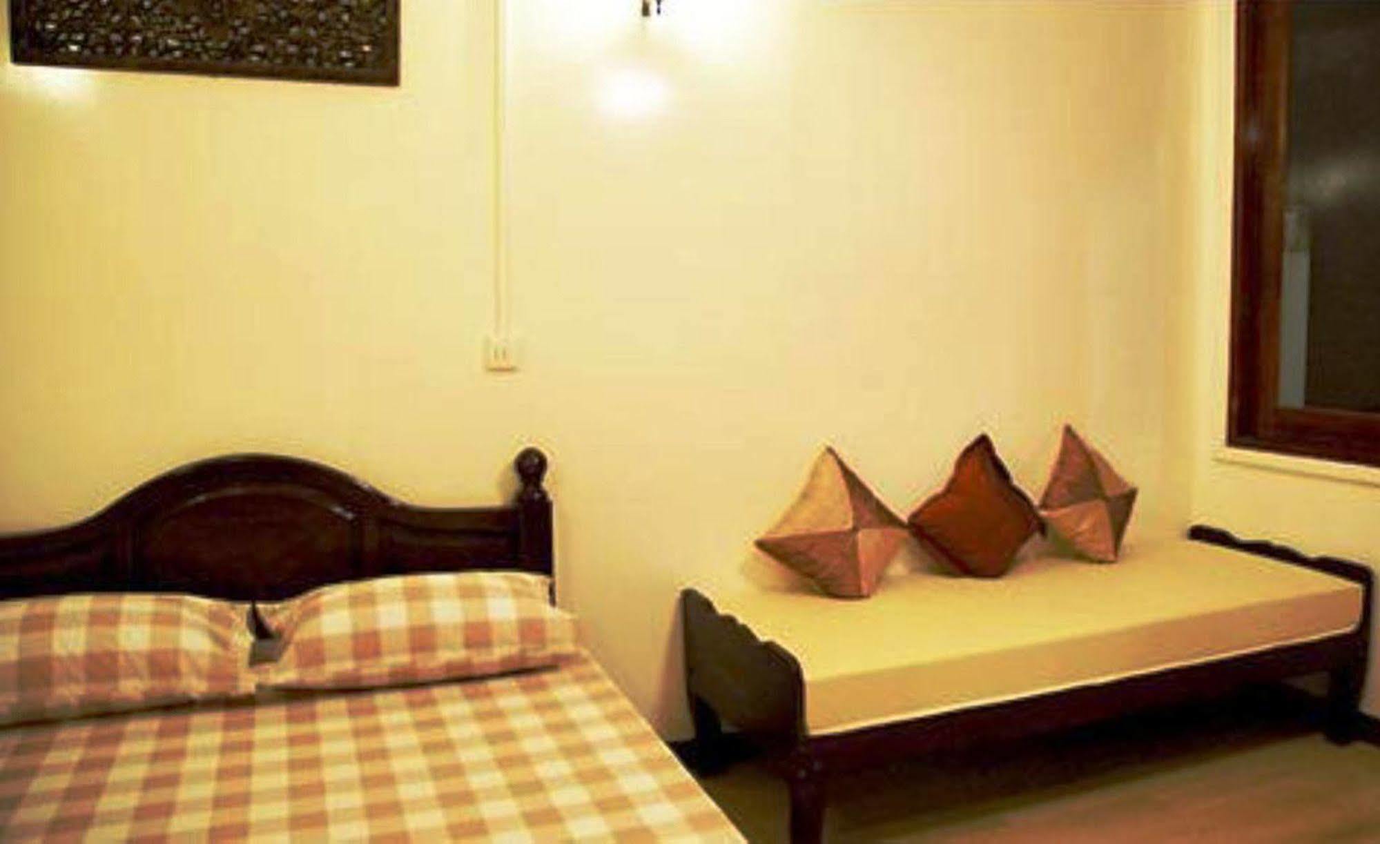 Yha Bangkok Airport Hostel Bang Phli Exterior photo