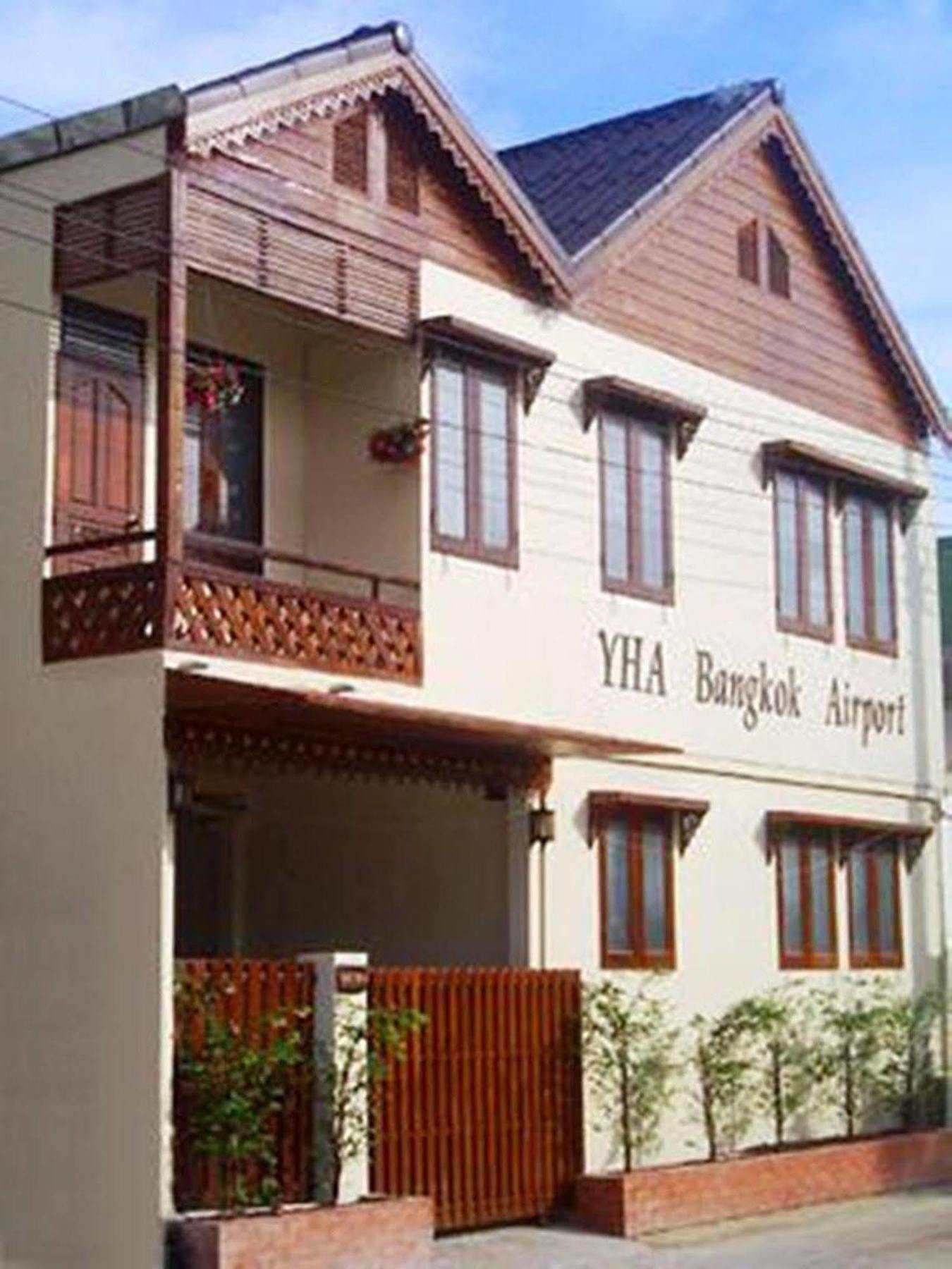 Yha Bangkok Airport Hostel Bang Phli Exterior photo